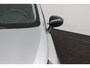 Renault Clio Hybrid 140 Zen | Airco | Cruise Control | Navigatie | Multimedia systeem | Dimlichten Automatisch | Apple Carplay/Android Auto | LED Koplampen | Bestuurders stoel in hoogte verstelbaar | Elektrische ramen voor |