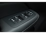 Volvo V60 T6 Recharge Ultra Dark | Pano | HUD | B&W | Stoelventi. | Massage | Memory seats | Elek. Trekhaak | 360cam