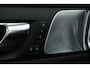 Volvo V60 T6 Recharge Ultra Dark | Pano | HUD | B&W | Stoelventi. | Massage | Memory seats | Elek. Trekhaak | 360cam