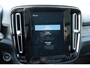 Volvo XC40 1.5 T4 Recharge R-Design | Panoramadak met schuif-/kantelfunctie | Semi elektrische trekhaak | Verwarmbare voorstoelen en stuurwiel | Verwarmbare voorruit | Apple carplay/Android auto | Voorverwarming | Keyless