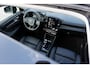 Volvo XC40 1.5 T4 Recharge R-Design | Panoramadak met schuif-/kantelfunctie | Semi elektrische trekhaak | Verwarmbare voorstoelen en stuurwiel | Verwarmbare voorruit | Apple carplay/Android auto | Voorverwarming | Keyless