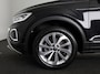 Volkswagen T-Roc 1.5 TSI Style 150 PK DSG | Private lease vanaf € 584,- pm | Trekhaak afneembaar | Navigatie | Stoel verwarming en massage | Alcantara |