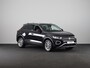 Volkswagen T-Roc 1.5 TSI Style 150 PK DSG | Private lease vanaf € 584,- pm | Trekhaak afneembaar | Navigatie | Stoel verwarming en massage | Alcantara |