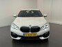 BMW 1-Serie Introduction Edition | Achteruitrijcamera | Autonoom parkeren | Parkeersensoren voor en achter | Sportstuur | Sportstoelen |