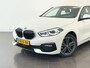 BMW 1-Serie Introduction Edition | Achteruitrijcamera | Autonoom parkeren | Parkeersensoren voor en achter | Sportstuur | Sportstoelen |