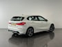 BMW 1-Serie Introduction Edition | Achteruitrijcamera | Autonoom parkeren | Parkeersensoren voor en achter | Sportstuur | Sportstoelen |