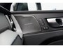 Volvo XC60 T6 Automaat Plug-in hybrid AWD Ultra Dark | 22" Lichtmetalen velgen | Extra getint glas | Luchtvering | Panoramadak | 360º Camera | Interieur Voorverwarming | Adaptieve Cruise Control | Blind spot | Semi elektrische Trekhaak | Harman Kardon audio | Voorstoelen- en stuurwielverwarming |