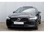 Volvo V60 T6 Automaat Plug-in hybrid AWD Plus Dark | 360° camera |Panoramdak | Premium audio by Harman Kardon | Semi- Elektrische Trekhaak | Verwarmbare Voor- en achterstoelen + Stuurwiel | Verwarmbare Voorruit
