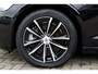 Volvo V60 T6 Automaat Plug-in hybrid AWD Plus Dark | 360° camera |Panoramdak | Premium audio by Harman Kardon | Semi- Elektrische Trekhaak | Verwarmbare Voor- en achterstoelen + Stuurwiel | Verwarmbare Voorruit