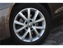 Volkswagen Golf Variant 1.2 TSI Comfortline BlueMotion Navi | Cruise | Climate | PDC | Trekhaak | Getint glas | LMV | Dakrails