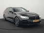 BMW 5-Serie Touring 530e M Sport Plug In Hybrid 293pk Dealer O.H PHEV | Sfeerverlichting | Lederen Sportstoelen Verwarmd | Apple Carplay | Cruise Control | Camera | Blis | Navigatie | DAB |