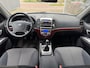 Hyundai Santa Fe 2.7i V6 Dynamic 7p. | 7- persoons | Elektrische ramen | Airco | NAP | APK tot 21-05-2025 |