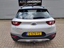 Kia Stonic 1.0 T-GDi DynamicLine | Airco | Cruise control | Camera | Navigatie | LM Velgen | All season banden | RIJKLAARPRIJS INCL 12 MAANDEN GARANTIE EN BEURT