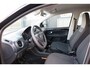Volkswagen Up! 1.0 BMT 60pk move up! , DAB+ radio, Maps&More , Airco , etc Cruisecontrol tegen €550,- meerprijs .