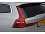 Volvo V60 2.0 T8 Twin Engine AWD Inscription LED | Pano | Harman Kardon | Leder | Carplay | Keyless | Navi | Clima | PDC | 18" LMV