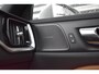 Volvo V60 2.0 T8 Twin Engine AWD Inscription LED | Pano | Harman Kardon | Leder | Carplay | Keyless | Navi | Clima | PDC | 18" LMV
