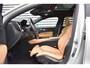 Volvo V60 2.0 T8 Twin Engine AWD Inscription LED | Pano | Harman Kardon | Leder | Carplay | Keyless | Navi | Clima | PDC | 18" LMV