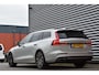 Volvo V60 2.0 T8 Twin Engine AWD Inscription LED | Pano | Harman Kardon | Leder | Carplay | Keyless | Navi | Clima | PDC | 18" LMV