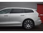 Volvo V60 2.0 T8 Twin Engine AWD Inscription LED | Pano | Harman Kardon | Leder | Carplay | Keyless | Navi | Clima | PDC | 18" LMV