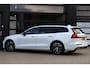 Volvo V60 2.0 B3 Momentum Advantage | Eerste Eigenaar | NAP | BTW Auto | Dealer Onderhouden | Apple Carplay | Cruise