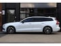 Volvo V60 2.0 B3 Momentum Advantage | Eerste Eigenaar | NAP | BTW Auto | Dealer Onderhouden | Apple Carplay | Cruise