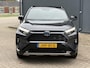 Toyota RAV4 2.5 Hybrid AWD Style Automaat / 1650kg Trekgewicht / BLIS / Apple Carplay Android Auto / Rondomzicht camera / Stuur,- Stoel en Voorruitverwarming / Elektrische achterklep / Navigatie / JBL Audio Systeem / cruise CC /