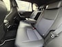 Toyota RAV4 2.5 Hybrid AWD Style Automaat / 1650kg Trekgewicht / BLIS / Apple Carplay Android Auto / Rondomzicht camera / Stuur,- Stoel en Voorruitverwarming / Elektrische achterklep / Navigatie / JBL Audio Systeem / cruise CC /