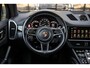 Porsche Cayenne 3.0 E-Hybrid | SOH 89% | Platinum Edition | Full Option | SportDesign | Panodak | 22 inch | Trekhaak | NL Auto |