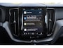 Volvo XC60 2.0 T6 Plug-in hybrid AWD Ultra Dark Trekhaak| Google | Harmen Kardon | Adaptieve Cruise controle | BLIS |  Climate Controle | Pilot Assist |