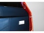 Volvo XC90 T8 Recharge AWD Inscription | Panoramadak met schuif-/kantelfunctie| Semi elektrische trekhaak | Verwarmbare voorstoelen | Verwarmbaar stuurwiel | Premium audio by Harman Kardon  | Rondom zichtcamera | Standkachel | Adaptieve cruise control | 20 inch Lichtmetalen velgen