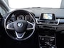BMW 2-Serie Active Tourer 218i Executive | Stoelverwarming | Navi | Bluetooth | 17"