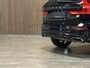 Volvo XC60 T6 AWD Recharge R-Design | Bowers & Wilkins | Trekhaak | Stoel en Stuurwielverwarming | Parkeercamera | BLIS Dode Hoek Detectie | Schuifdak | Cruise Control | Bestuurdersstoel elektrisch geheugen | Contour stoelen | Zitting verlenging voorstoelen | Gelami