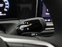 Volkswagen Tiguan 1.5 eHybrid Life Edition 204PK DSG Pano-Schuifdak, Adaptieve Cruise Controle, Achteruitrijcamera, Stoel-Stuurverwarming, Elektr. Achterklep, Navi via Apple Carplay/Android Auto, Side Assist, Keyless, Trekhaak, 19" LM Velgen