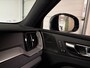 Volvo XC60 T8 AWD Recharge Polestar Engineered | 360° Camera | Harman Kardon | Head-Up Display | 22 Inch | 455pk | Black Pack zwarte logo's | Adaptieve Cruise Control | Stoelverwarming voor+achter | Stuurwielverwarming | Full LED Meesturende koplampen | Pilot Assist