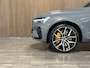 Volvo XC60 T8 AWD Recharge Polestar Engineered | 360° Camera | Harman Kardon | Head-Up Display | 22 Inch | 455pk | Black Pack zwarte logo's | Adaptieve Cruise Control | Stoelverwarming voor+achter | Stuurwielverwarming | Full LED Meesturende koplampen | Pilot Assist