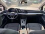 Volkswagen Golf 1.0 eTSI Life * Camera * Stoel + Stuur verwarming * ACC