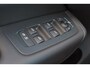Volvo XC60 T6 Recharge AWD Plus Dark - Panorama/schuifdak - IntelliSafe Assist & Surround - 360º Camera - Verwarmde voorstoelen, stuur & achterbank - Parkeersensoren voor & achter - Elektr. bedienb. voorstoelen met geheugen - Draadloze tel. lader - Elektr. inklapbare trekhaak - 19' LMV