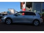 Volkswagen Golf 1.0 eTSI Hybride *Life* | Carplay | Adaptive Cruise Control | Camera | Climate Control | Navigatie | PDC | Privacy | Bluetooth |