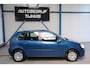 Volkswagen Polo 1.4-16V Comfortline > Lees advertentie <