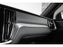 Volvo V60 T6 Plug-in hybrid AWD Plus Dark Panorama Schuif/Kanteldak | 360° Parkeercamera | Head-Up Display | Stoelverwarming | Google Infotainment | Parkeersensoren voor + achter | 19" 5-Spaaks Black / Diamond Cut velgen | Longe Range |