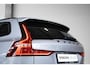 Volvo V60 T6 Plug-in hybrid AWD Plus Dark Panorama Schuif/Kanteldak | 360° Parkeercamera | Head-Up Display | Stoelverwarming | Google Infotainment | Parkeersensoren voor + achter | 19" 5-Spaaks Black / Diamond Cut velgen | Longe Range |