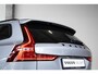 Volvo V60 T6 Plug-in hybrid AWD Plus Dark | Panoramadak schuif-/en Kantelfunctie | 360° Parkeercamera | Head-Up Display | Stoelverwarming | Google Infotainment | Parkeersensoren voor + achter | 19 inch 5-Spaaks Black / Diamond Cut velgen | Long Range |