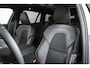 Volvo V60 T6 Plug-in hybrid AWD Plus Dark Panorama Schuif/Kanteldak | 360° Parkeercamera | Head-Up Display | Stoelverwarming | Google Infotainment | Parkeersensoren voor + achter | 19" 5-Spaaks Black / Diamond Cut velgen | Longe Range |