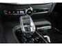 Volvo V60 T6 Plug-in hybrid AWD Plus Dark | Panoramadak schuif-/en Kantelfunctie | 360° Parkeercamera | Head-Up Display | Stoelverwarming | Google Infotainment | Parkeersensoren voor + achter | 19 inch 5-Spaaks Black / Diamond Cut velgen | Long Range |