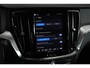 Volvo V60 T6 Plug-in hybrid AWD Plus Dark | Panoramadak schuif-/en Kantelfunctie | 360° Parkeercamera | Head-Up Display | Stoelverwarming | Google Infotainment | Parkeersensoren voor + achter | 19 inch 5-Spaaks Black / Diamond Cut velgen | Long Range |