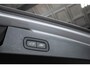 Volvo V60 T6 Plug-in hybrid AWD Plus Dark | Panoramadak schuif-/en Kantelfunctie | 360° Parkeercamera | Head-Up Display | Stoelverwarming | Google Infotainment | Parkeersensoren voor + achter | 19 inch 5-Spaaks Black / Diamond Cut velgen | Long Range |