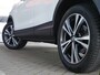 Nissan Qashqai 1.2 N-Connecta | Panoramadak | Trekhaak | Parkeersensoren achter | Camera | Climate control | All season banden | Navigatie | Keyless entry & Start