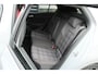 Volkswagen Golf GTI 2.0 TSI 265pk DSG | DCC Onderstel | Panoramadak | Camera | 19" Estoril Velgen