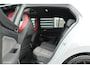 Volkswagen Golf GTI 2.0 TSI 265pk DSG | DCC Onderstel | Panoramadak | Camera | 19" Estoril Velgen