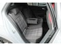 Volkswagen Golf GTI 2.0 TSI 265pk DSG | DCC Onderstel | Panoramadak | Camera | 19" Estoril Velgen